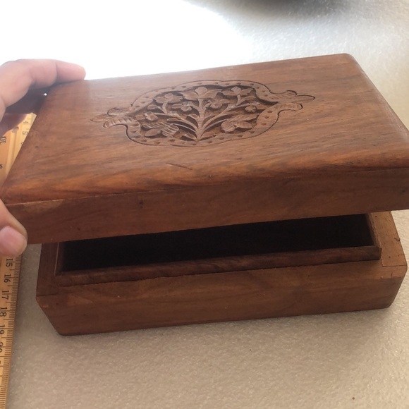 Indian hand caved wooden jewelry box/ decor - Picture 14 of 15